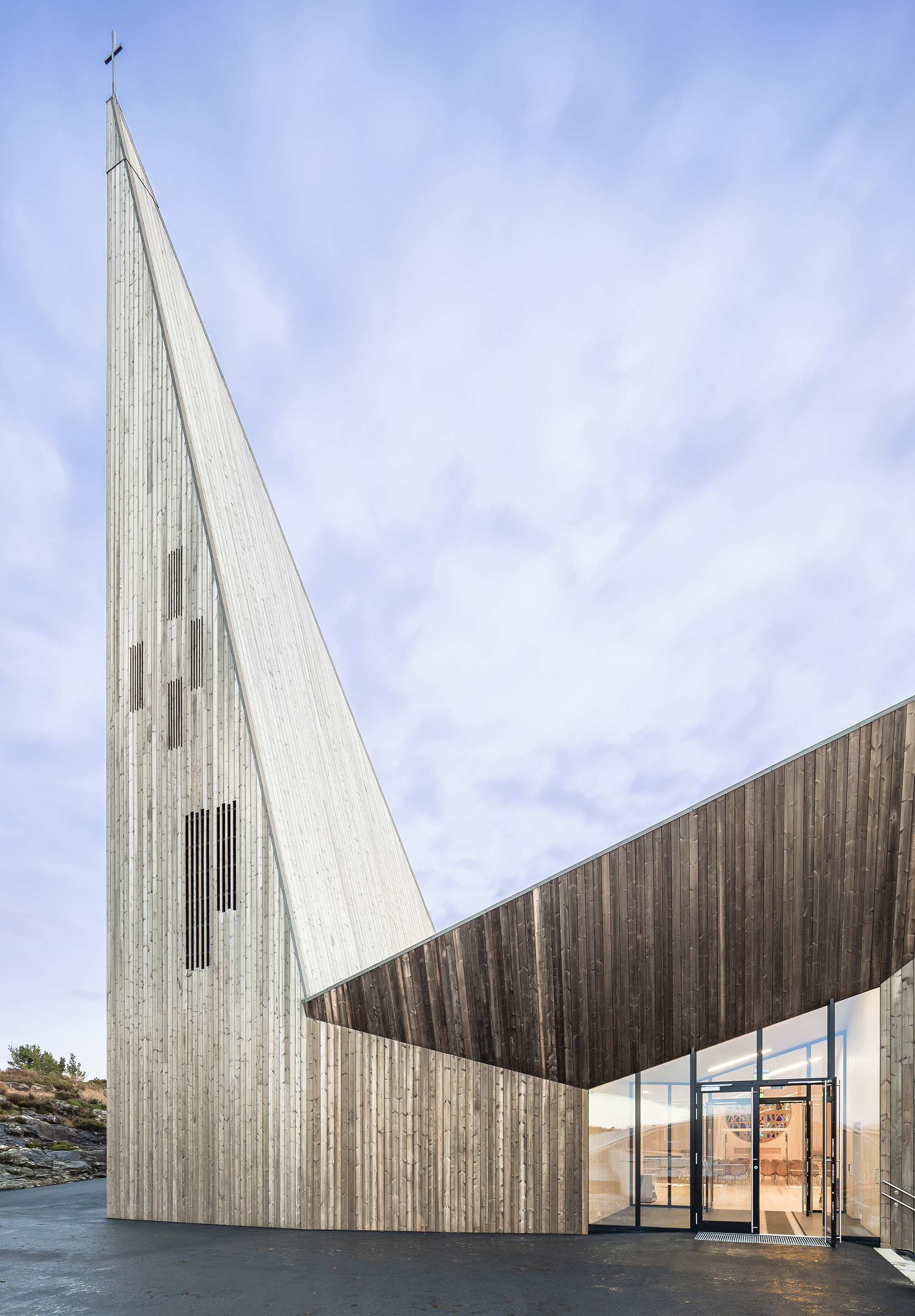 Community Church Knarvik by Reiulf Ramstad Arkitekter | Homedezen